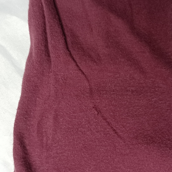 Old Navy Burgundy Red Boy's Graphic LongSleeve Toddler Top Size 3T - Picture 7 of 8